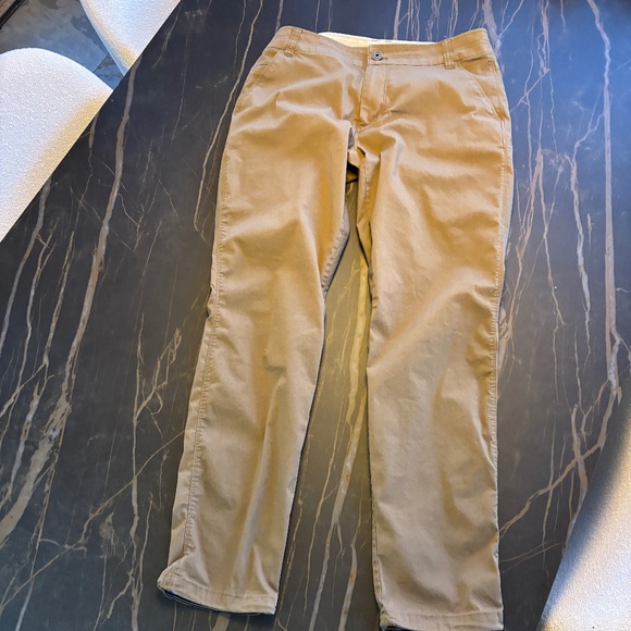 Kuhl Other - Kuhl Mens RESTISTOR lite chino 32x32